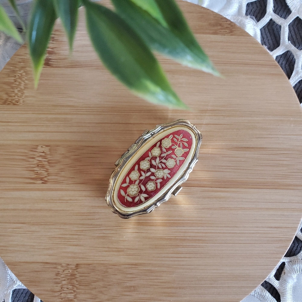VINTAGE | Pill Box Gold & Red